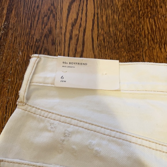 NWT! American Eagle White 90’s Boyfriend Shorts! - Picture 9 of 10